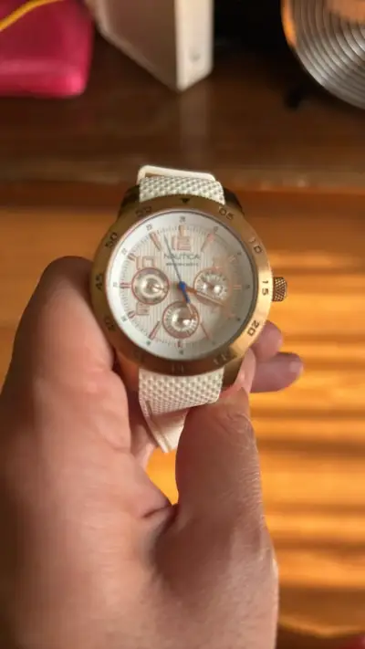 Reloj Nautica dorado con correa blanca - miniatura 3