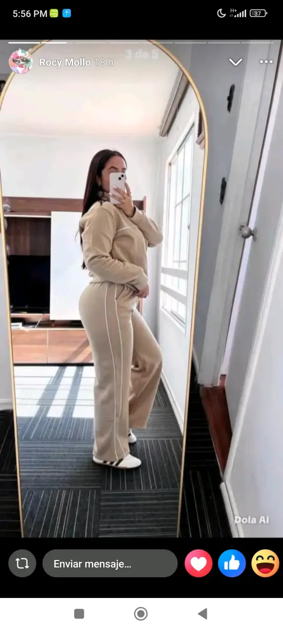 Conjunto deportivo beige para mujer - 2