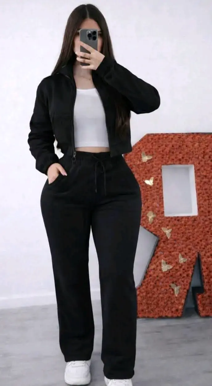 Conjunto deportivo mujer negro y beige - 1