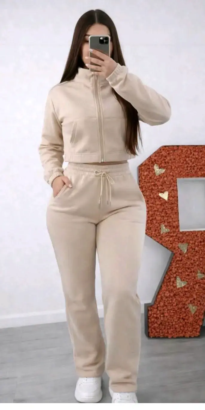 Conjunto deportivo mujer negro y beige - 2