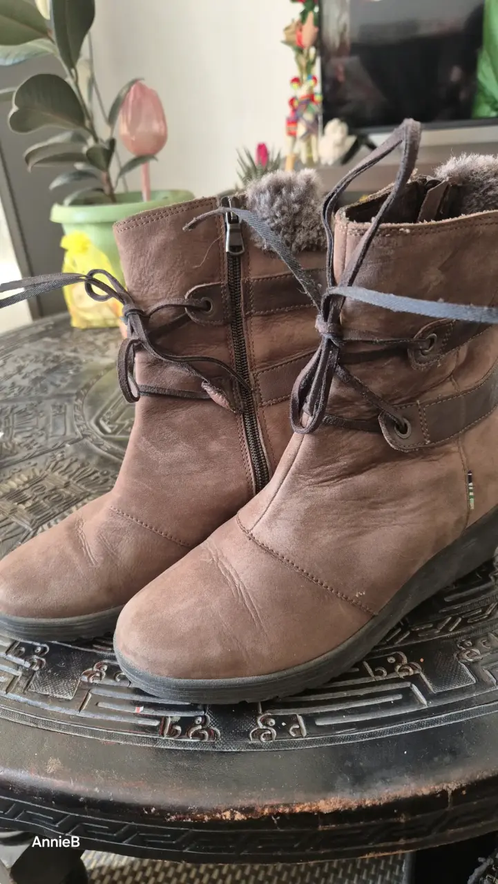 Botas de mujer marrones - 1