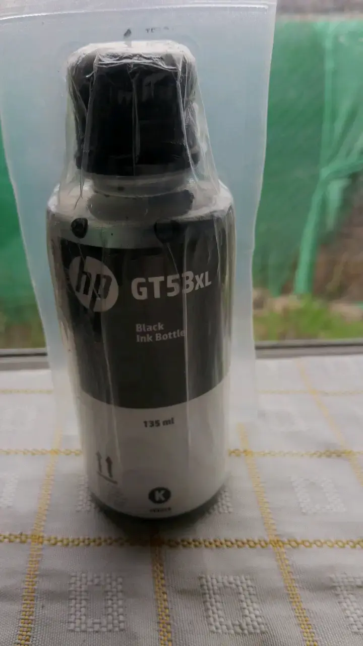 Botella de tinta negra HP GT5BXL 135 ml