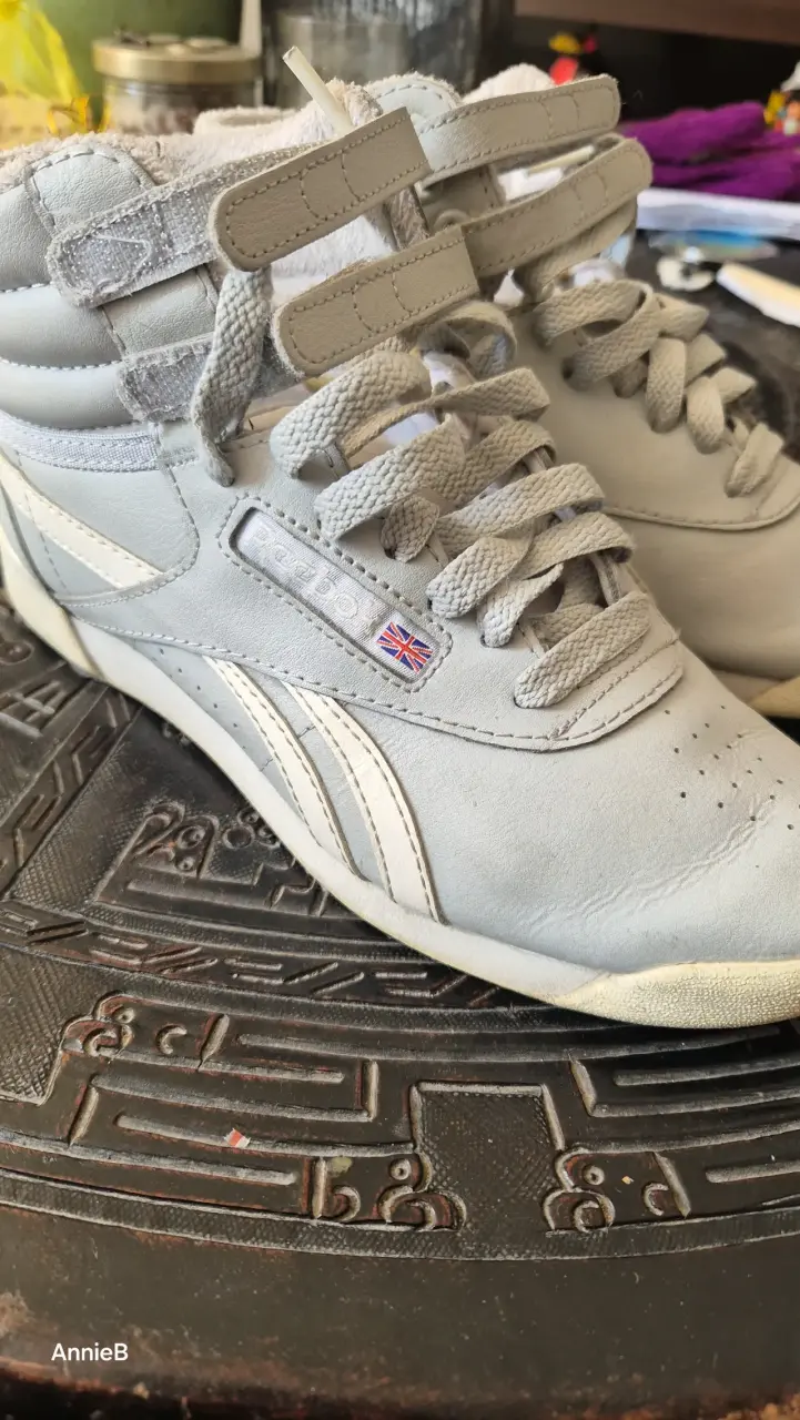 Zapatillas deportivas grises Reebok clásicas - 1