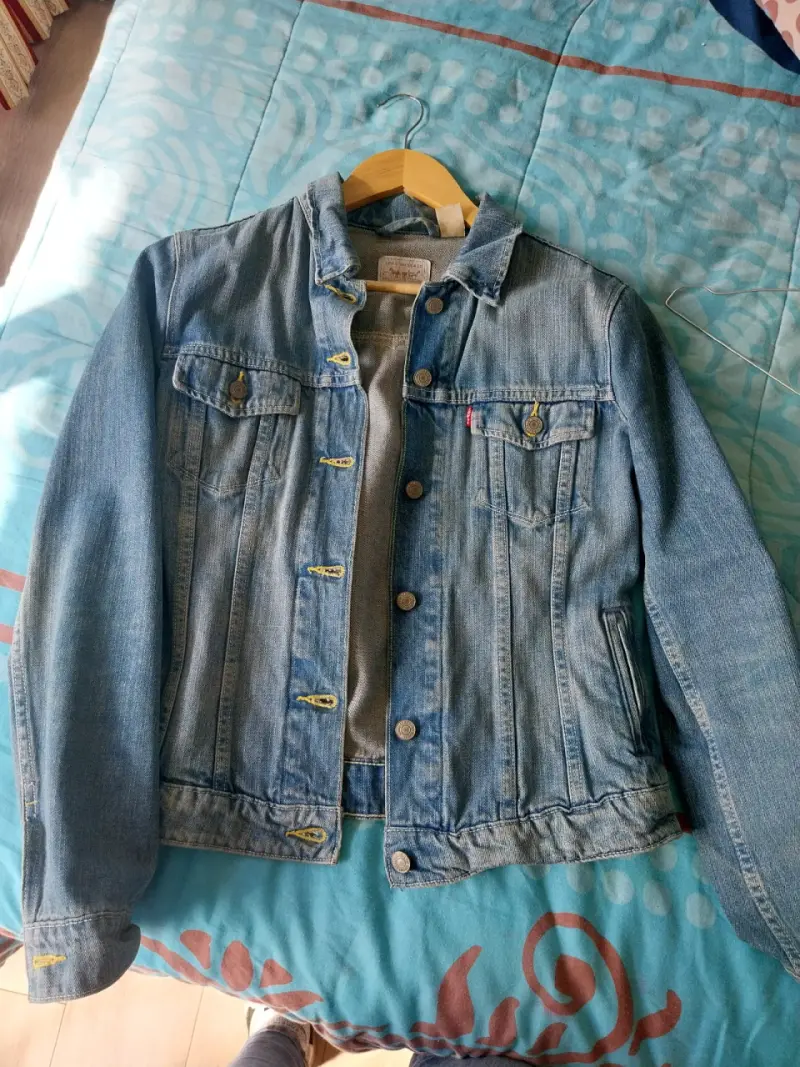 Chaqueta Jeans Marca Levis talla M - 1