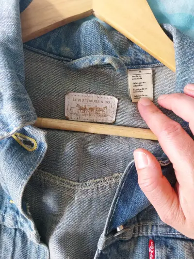 Chaqueta Jeans Marca Levis talla M - miniatura 2
