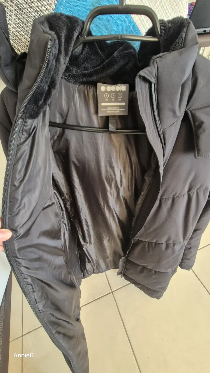 Chaqueta acolchada negra Diadora para invierno - 2