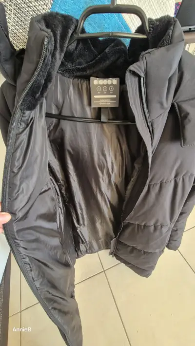 Chaqueta acolchada negra Diadora para invierno - miniatura 2