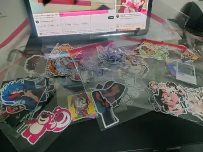 Stickers y pósters personalizados para eventos - miniatura 2
