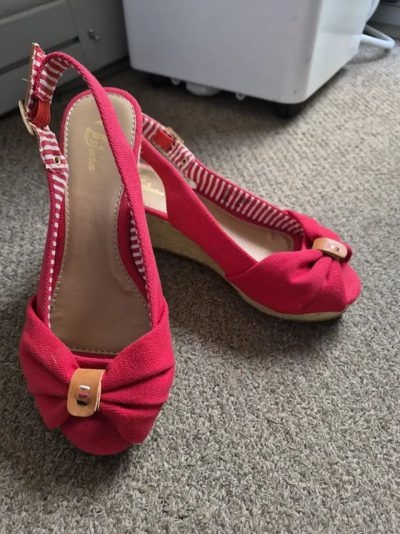 Sandalias rojas de cuña para mujer Num 37