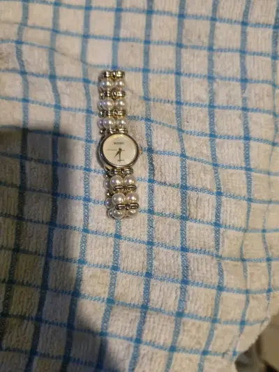 Reloj de pulsera suizo con pulsera de perlas - miniatura 2