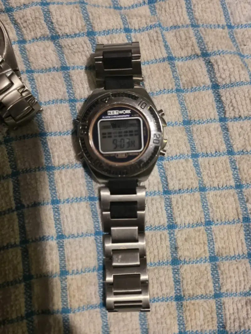Reloj digital Network resistente al agua - 2