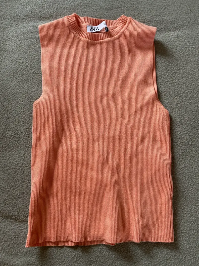 Polera sin mangas de canalé color salmón Zara - 1