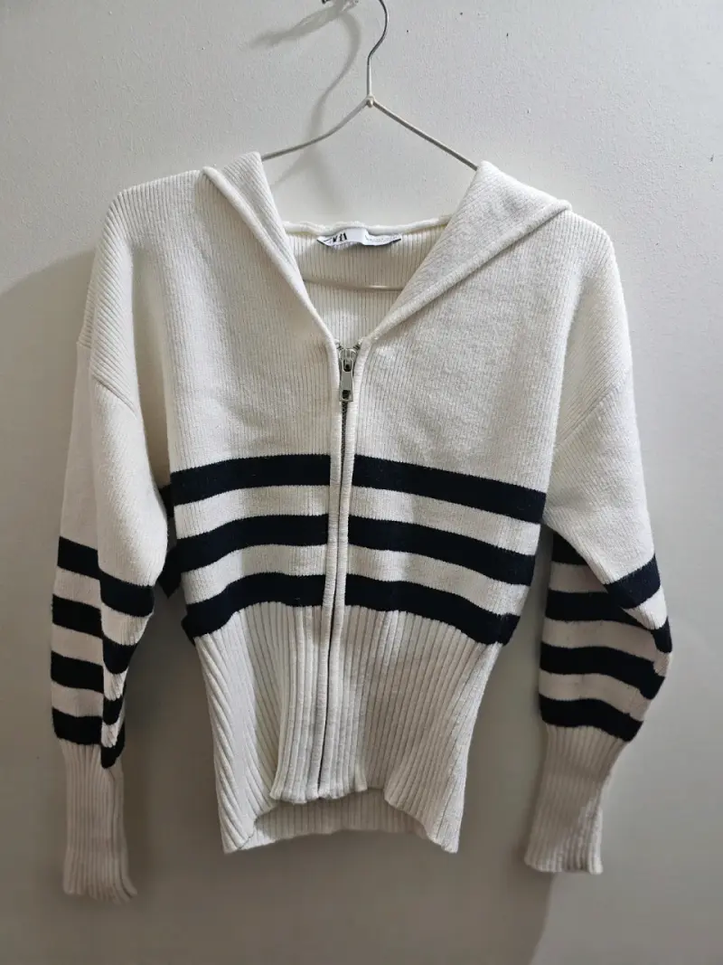 Sweater de punto con capucha y rayas Zara - 2