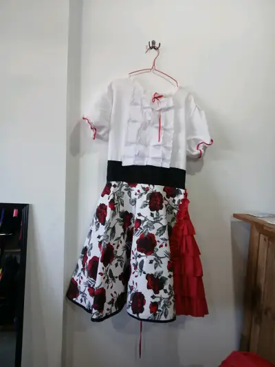 Conjunto de Vestido Flamenco con Chaqueta Roja - miniatura 3