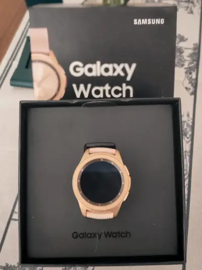 Samsung Galaxy Watch 42mm Bluetooth dorado - miniatura 2