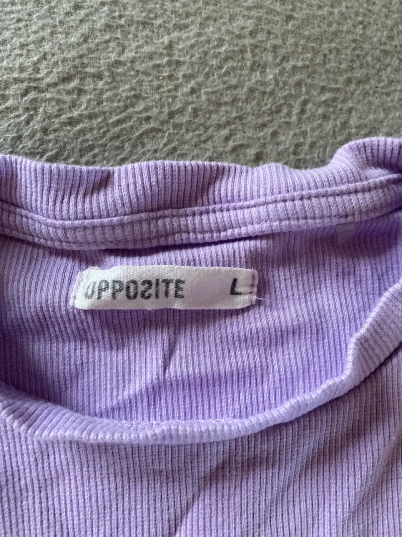 Polera Lila con Volantes para Mujer Talla S-M - 2