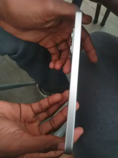 Xiaomi 14t en perfecto estado +funda - miniatura 3