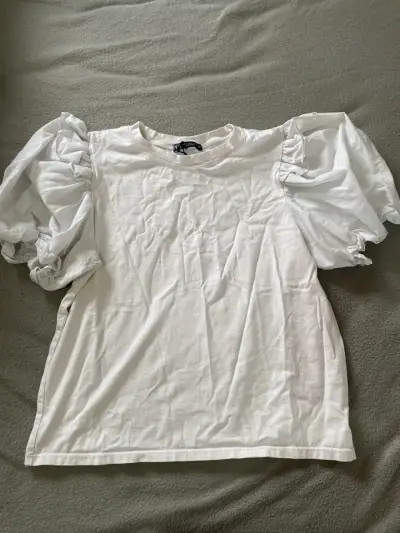 Polera blanca con mangas abullonadas Zara - miniatura 1