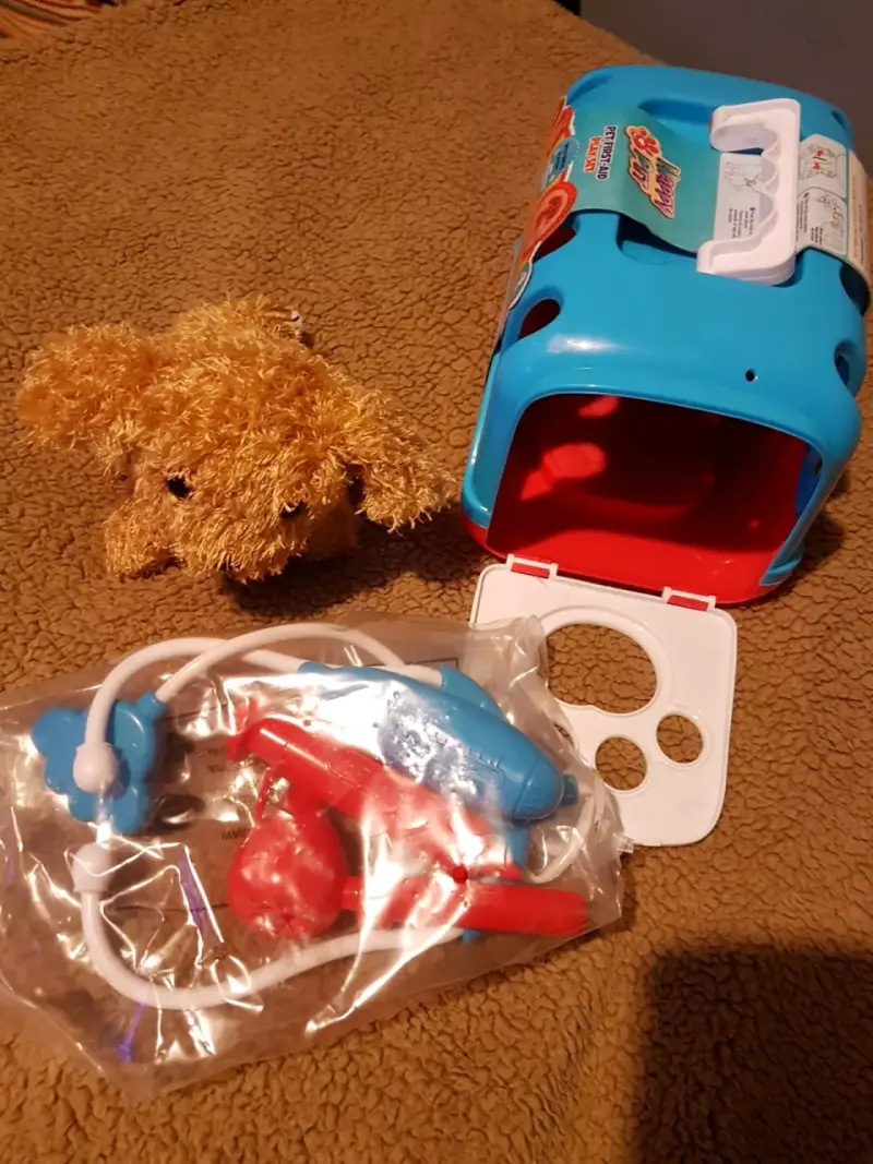 Peluche porta mascota con accesorios - 3