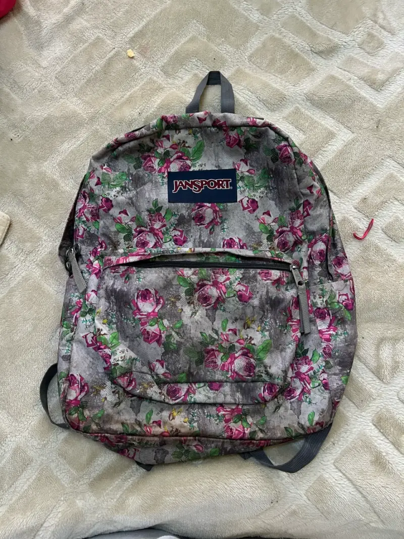 Mochila Jansport con diseño floral
