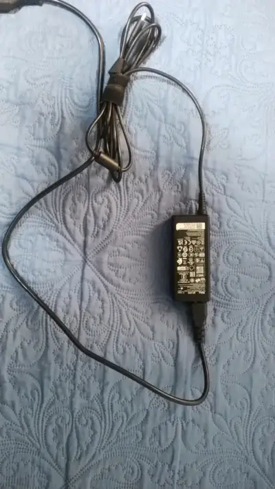 Cargador de Laptop Dell 65W ORIGINAL - miniatura 1
