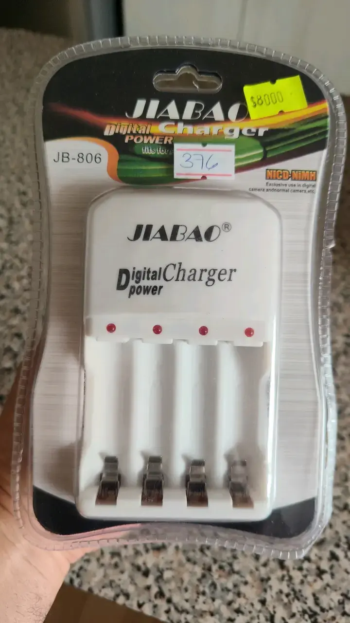 Cargador de Pilas Recargables JIABAO JB-806 - 1
