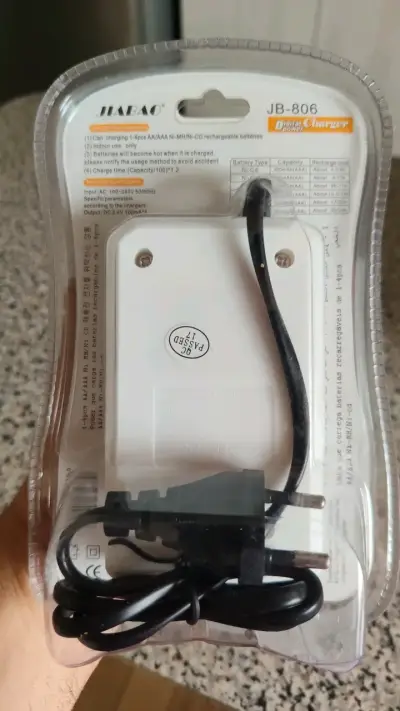 Cargador de Pilas Recargables JIABAO JB-806 - miniatura 2