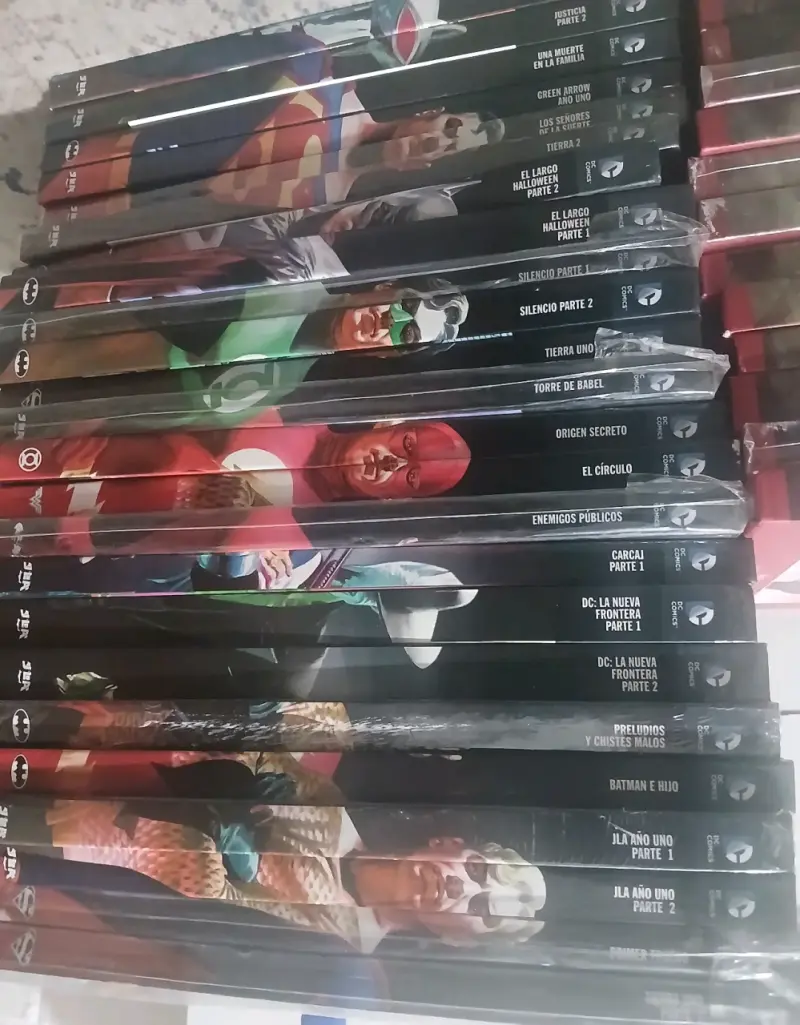 Colección de cómics Marvel y DC en buen estado - 2