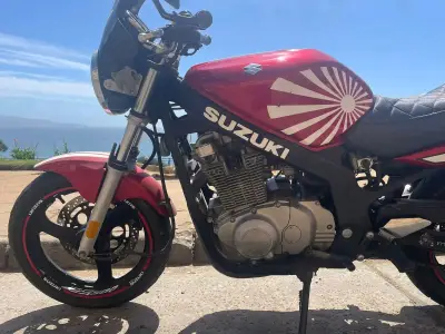 Moto Suzuki GS500 en buen estado - miniatura 4