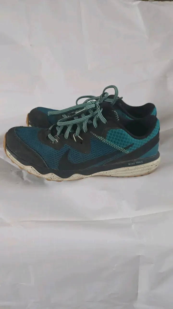 Zapatillas de Trail Running Nike Verde y Negro - 2