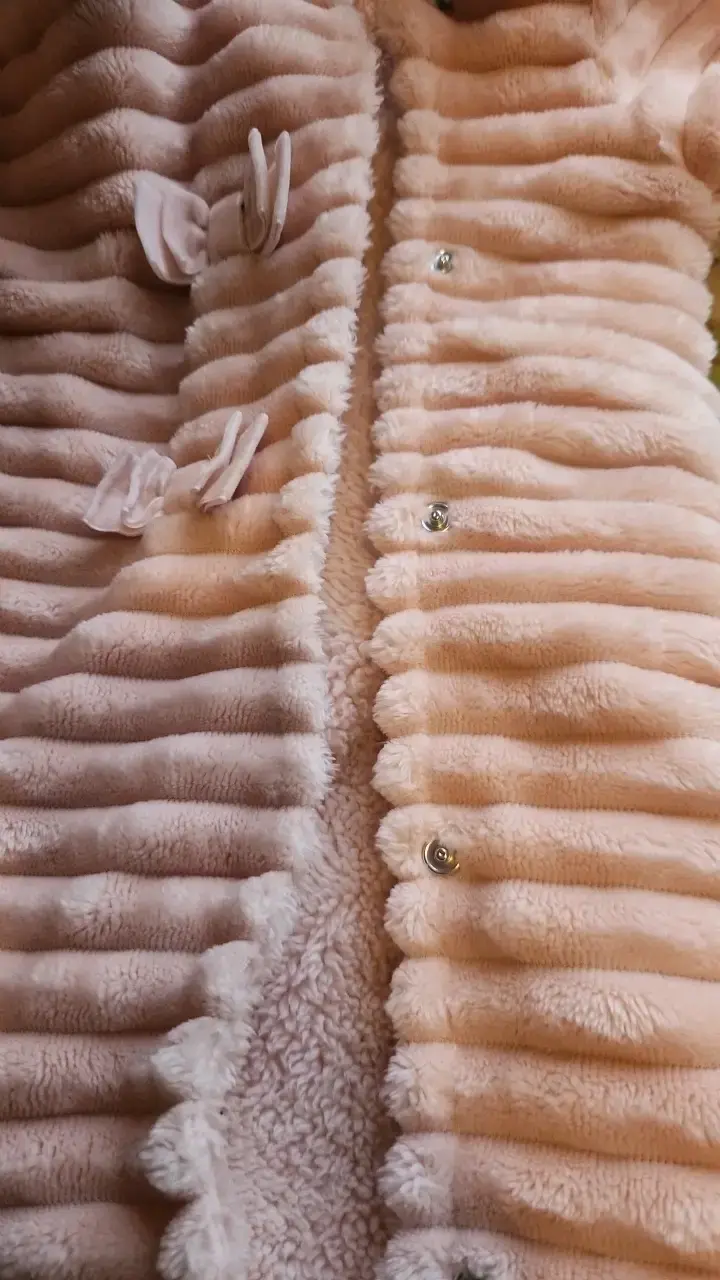 Cubre ropa de bebé rosado con capucha - 6
