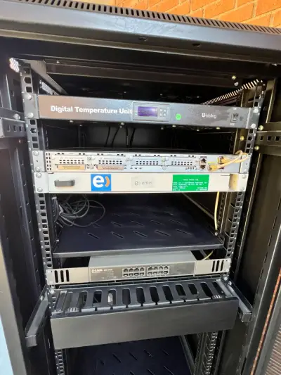 Rack de Servidores 32U - miniatura 5