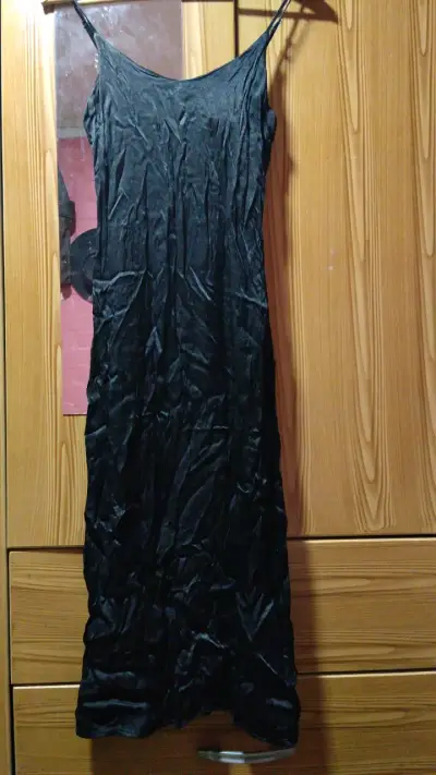 Vestido negro de tirantes Alaniz talla XS - miniatura 1