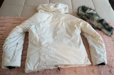 Chaqueta de invierno blanca Esprit con capucha - miniatura 5