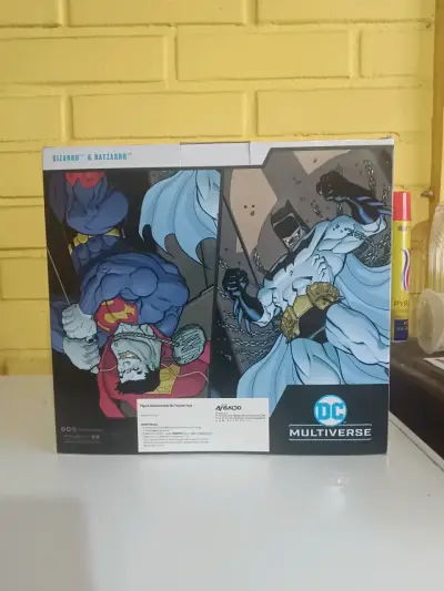 Figuras de acción DC Multiverse Bizarro y Batzarro - miniatura 3
