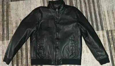 Chaqueta ecocuero negra para hombre - miniatura 1