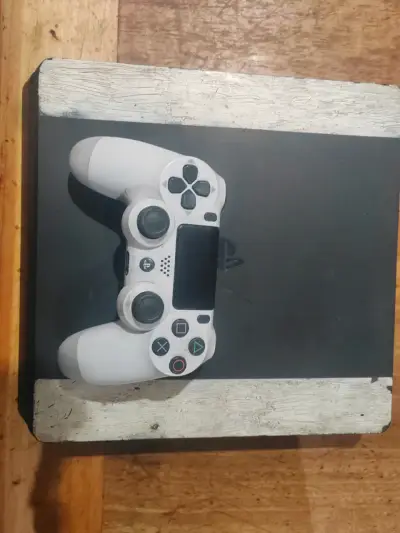 Play station 4 vercion 13.02 - miniatura 1