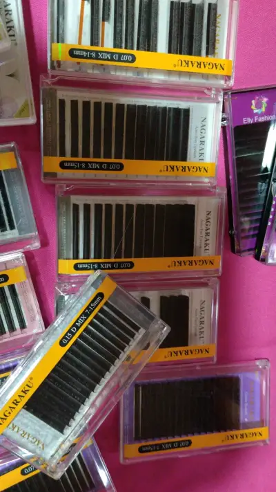 Extensiones de Pestañas Nagaraku y Elly Fashion - miniatura 3