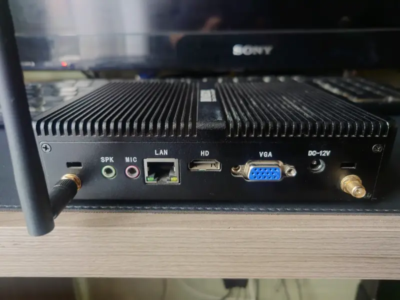 Mini PC Minibox Corporate Pro 3 con Intel Core i3 - 2