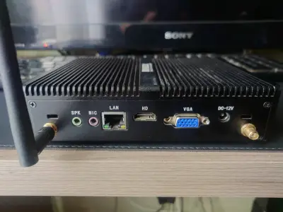 Mini PC Minibox Corporate Pro 3 con Intel Core i3 - miniatura 2