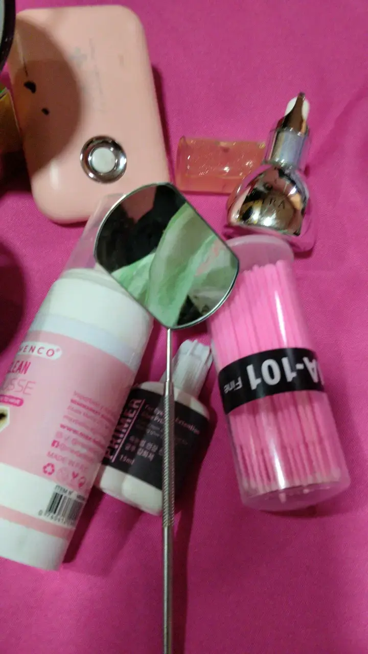 Set de herramientas para cuidado facial y pestañas - 4