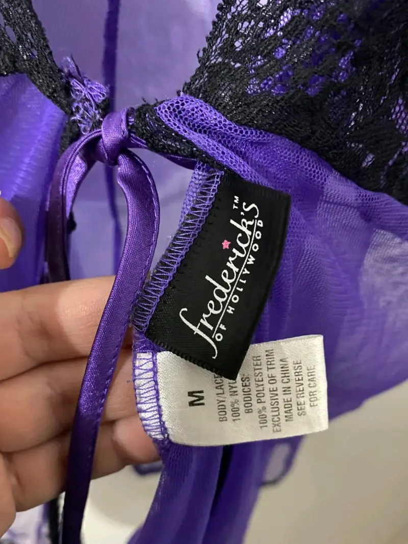 Babydoll morado con encaje negro Frederick's of Hollywood - 4