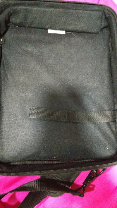 Maletín para laptop Kensington negro - miniatura 3
