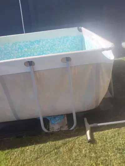 Piscina estructural rectangular con escalera - miniatura 1