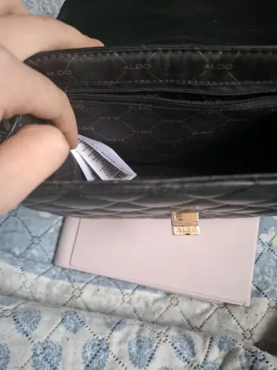 Cartera negra con diseño acolchado Aldo - miniatura 3
