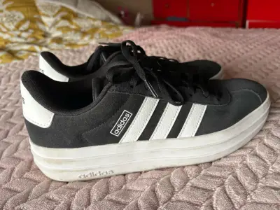 Zapatillas deportivas negras Adidas mujer - miniatura 2