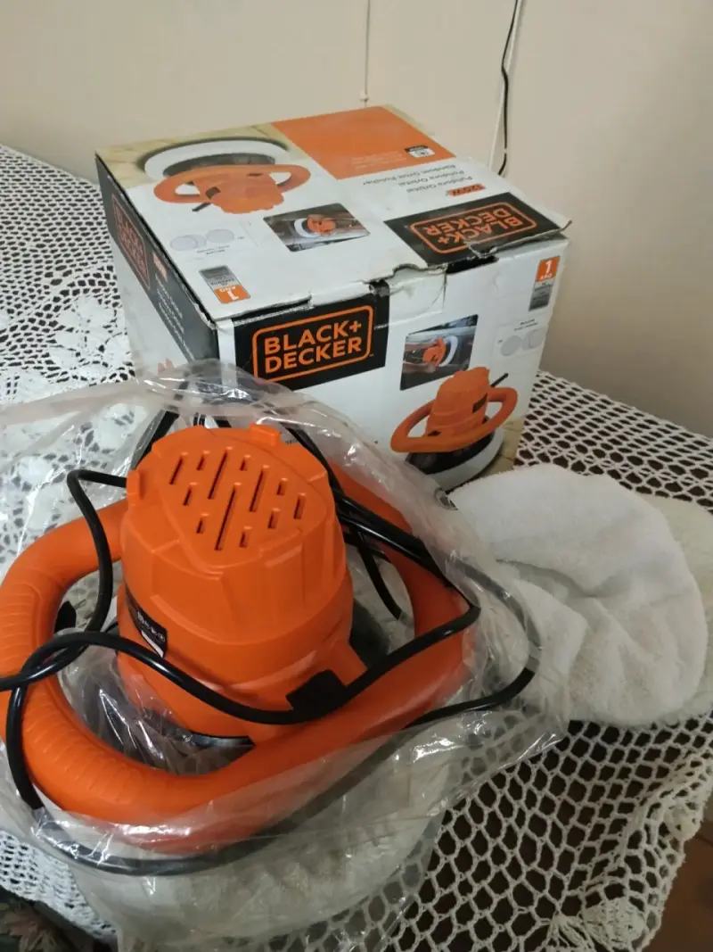 Pulidora Black+Decker naranja con accesorios - 3
