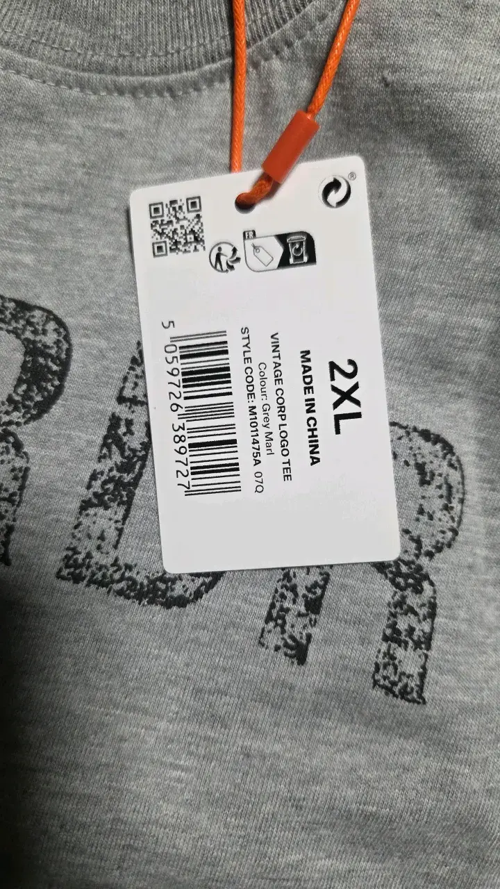 Polera gris Superdry talla 2XL (tipo L) - 2