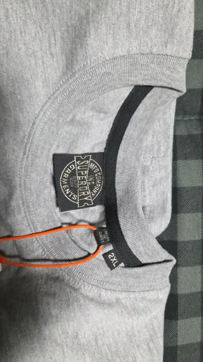 Polera gris Superdry talla 2XL (tipo L) - miniatura 3