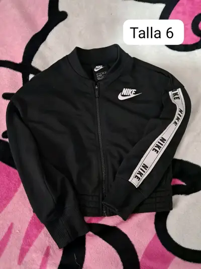 Chaqueta Negra Nike para Niña Talla 6 - miniatura 1